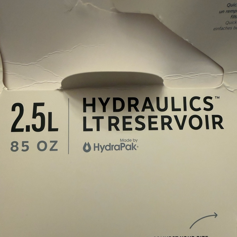 BRAND NEW Osprey Women's Sirrus 24L Elderberry Hiking Bag 2.5LRESERVOIR INCLUDED - Picture 6 of 8